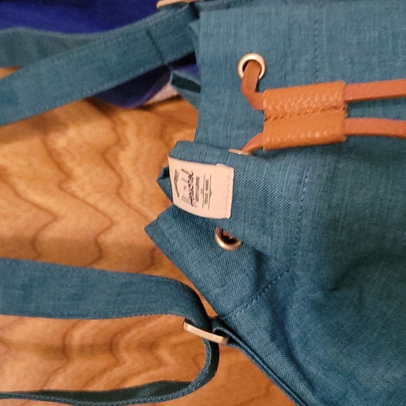 Herschel bucket bag - Picture 2 of 6